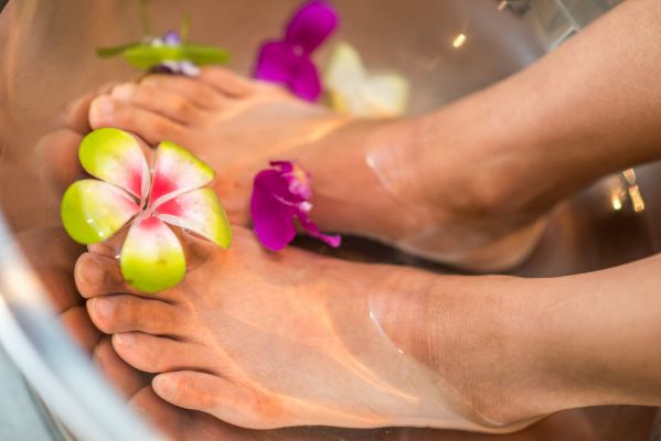 SYNERGIE DE LA REFLEXOLOGIE ET LA PISCINE : UN TEMPS POUR SOI DE BIEN-ÊTRE